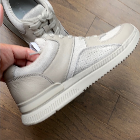 Everlane The Trainer Sneakers. - Picture 8 of 10